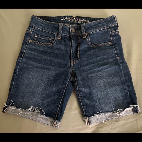 American Eagle Outfitters Pants - AE Bermuda shorts. Size 2. Gently worn